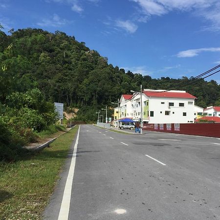 Monster Homes Kampong Sungai Udang Exterior foto